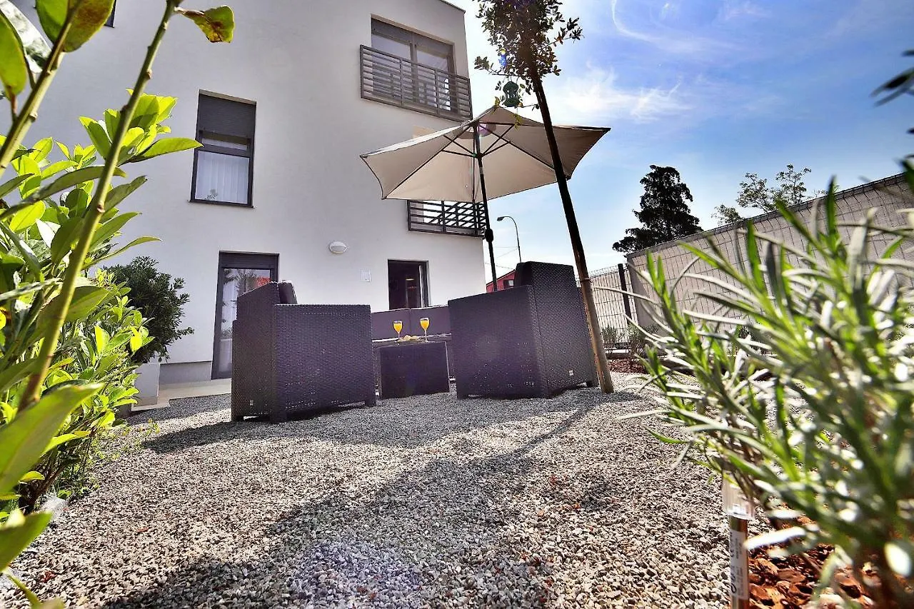 Studio Apartment Ada 2 0*, Rijeka