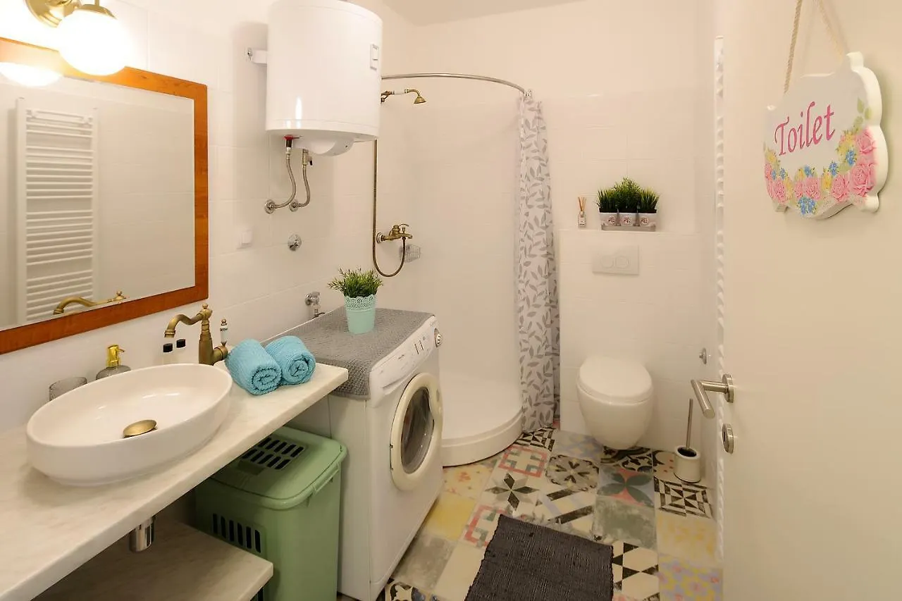 Studio Apartment Ada 2 0*, Rijeka Croatia